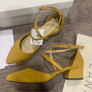 Handcrafted mustard yellow heels